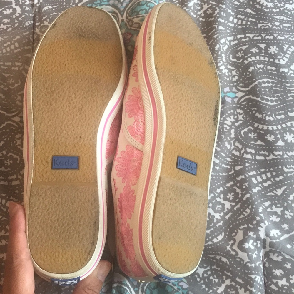 Shoes - Picture 3 of 5